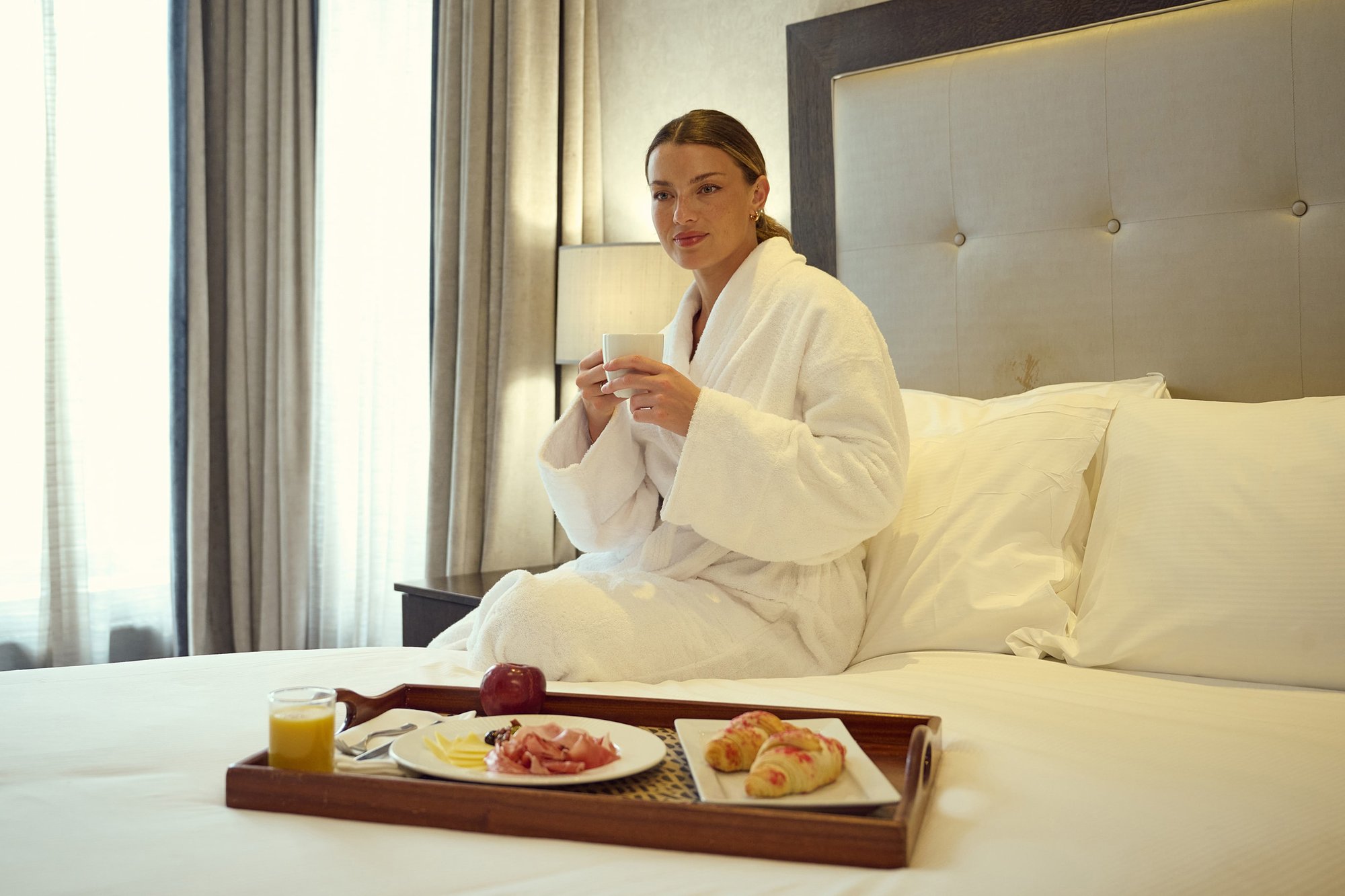 Hattie breakfast in Bed_00004-1