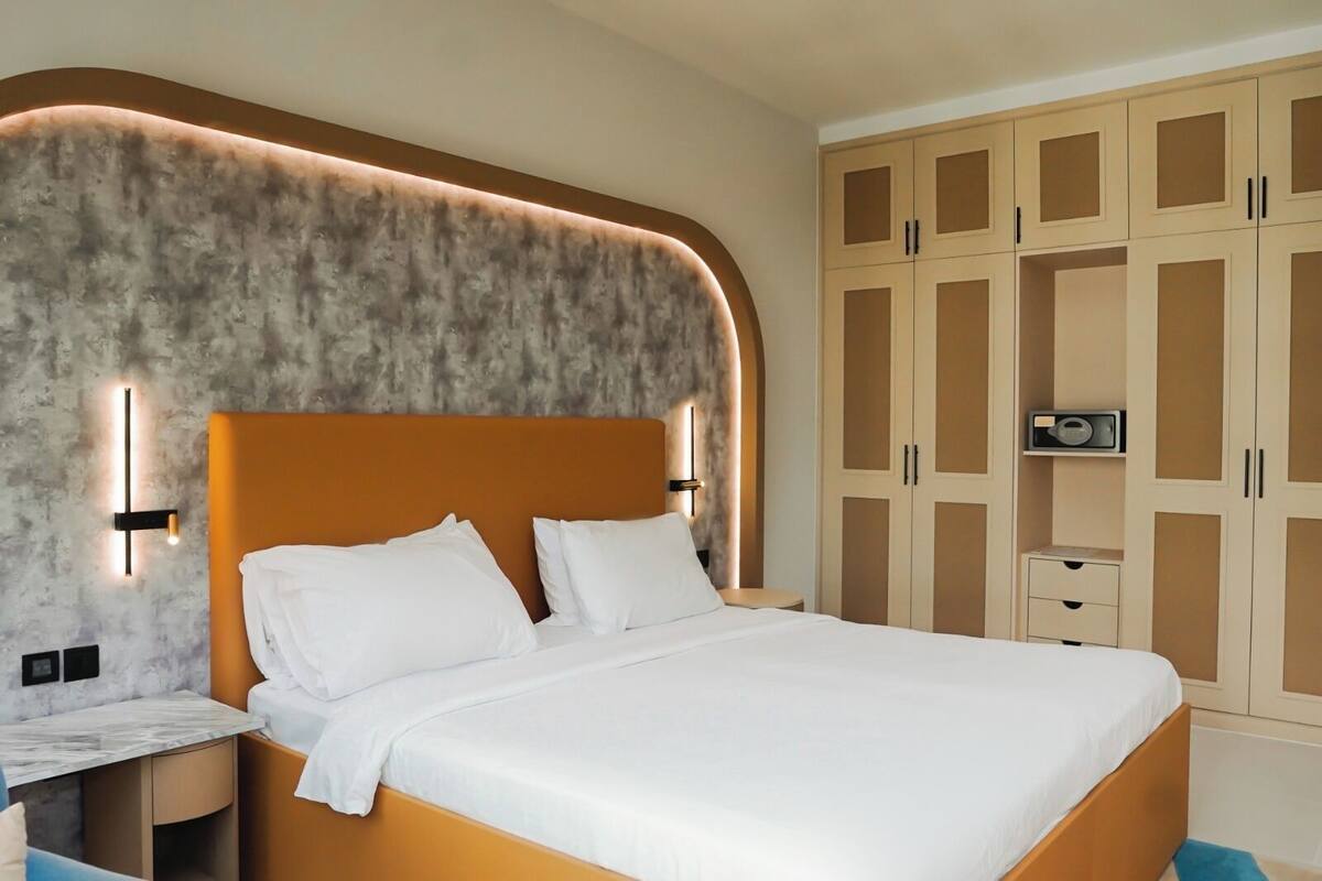 sheraton al khalidiya 2