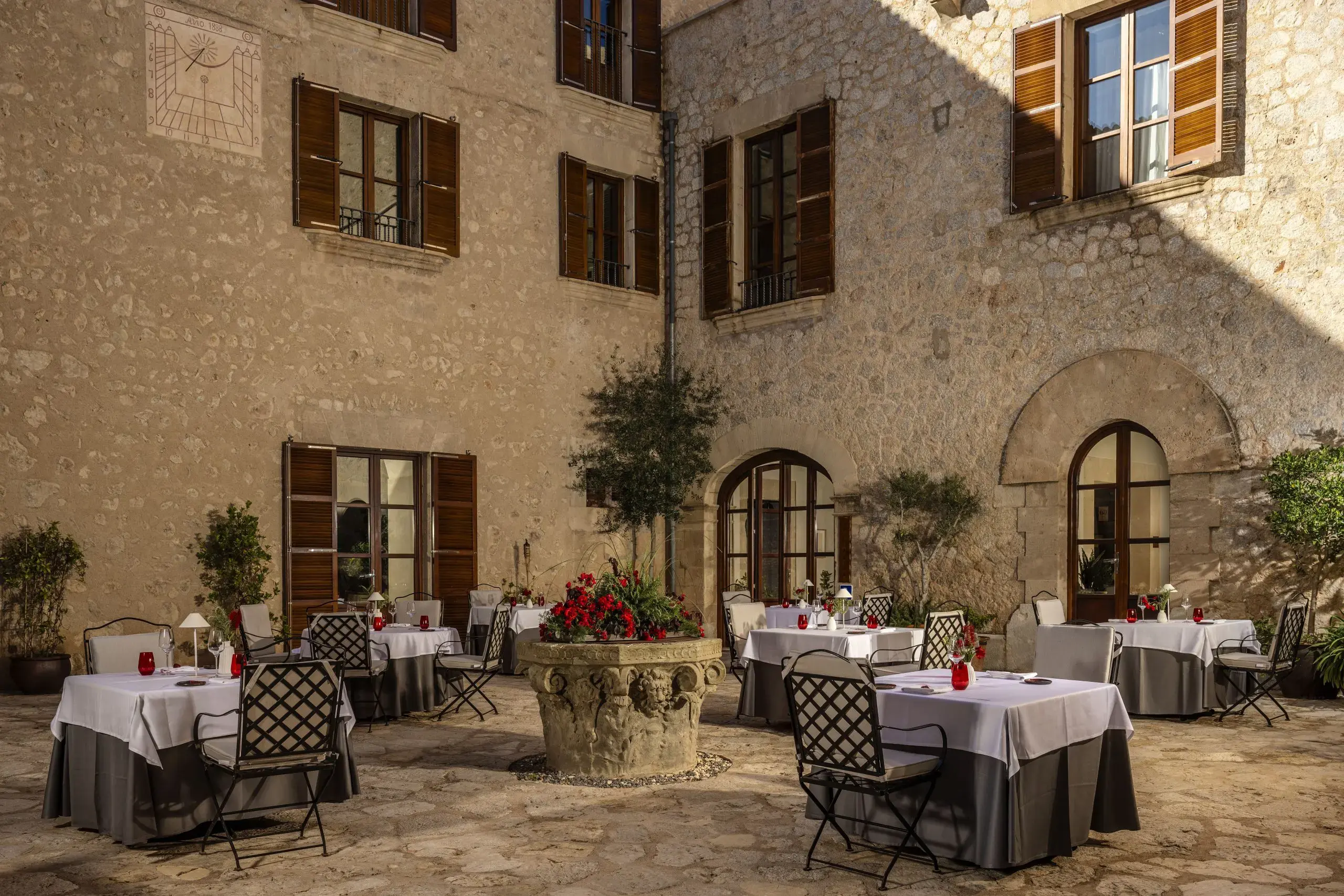 Sa Clastra restaurant, Castell Son Claret